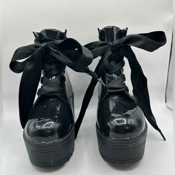 Jeffrey Campbell Fog Patent Lace Up Platform combat boot, goth dolls kill size 7 - Picture 5 of 7